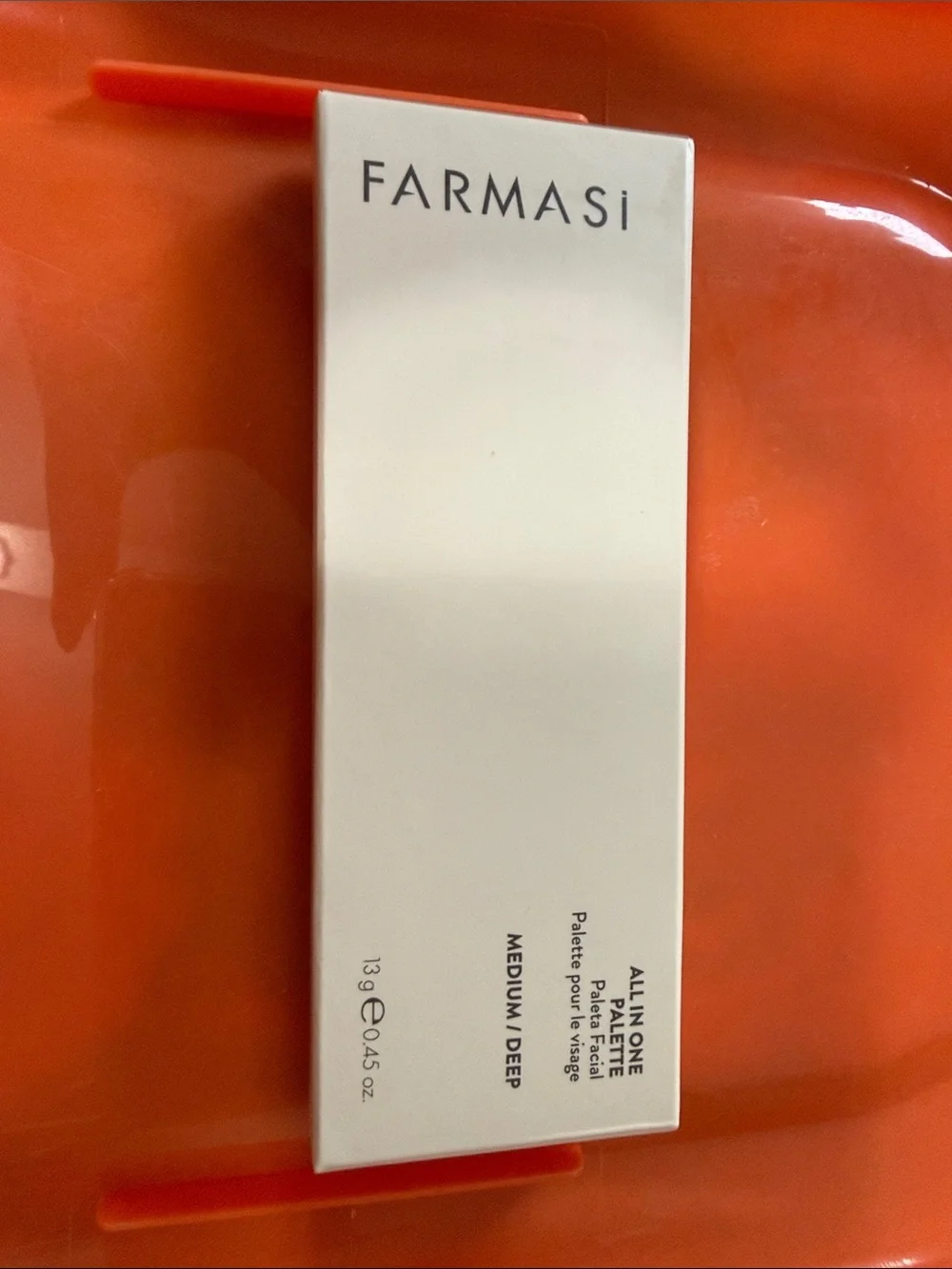 BNIB- Farmasi All-In-One Palette in shade: medium/deep